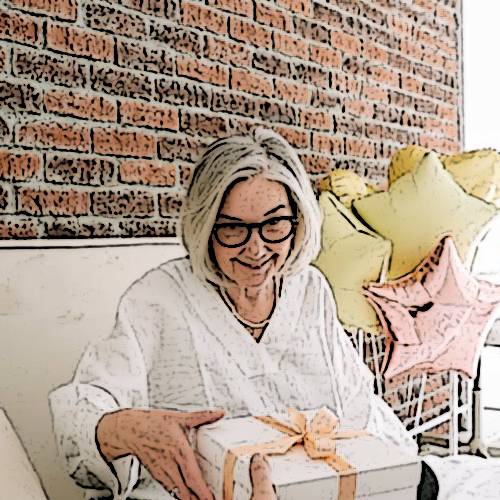 Gift For Elderly Woman Who Has Everything_ giftebuy gb gifts