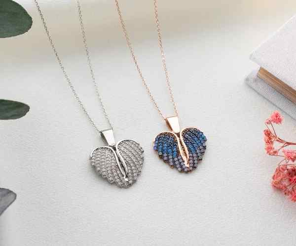 Engraved Openable Heart Necklace (1)