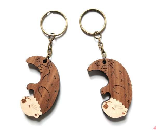 Interlocking Sea Otter Keychains2