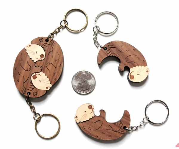 Interlocking Sea Otter Keychains3
