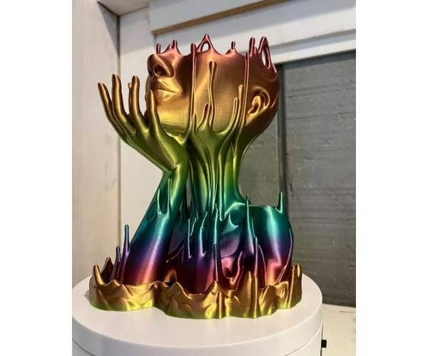 Melted Planter, Woman face pot2 (1)