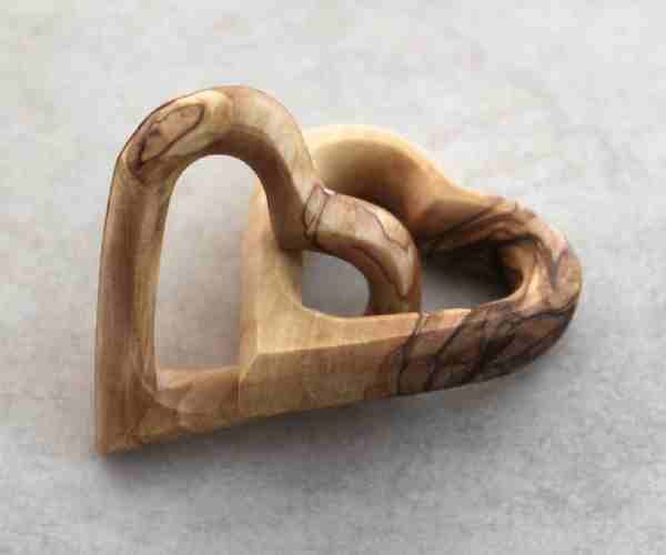 Olive Wood Interlocking Heart2