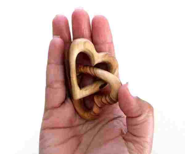 Olive Wood Interlocking Heart3