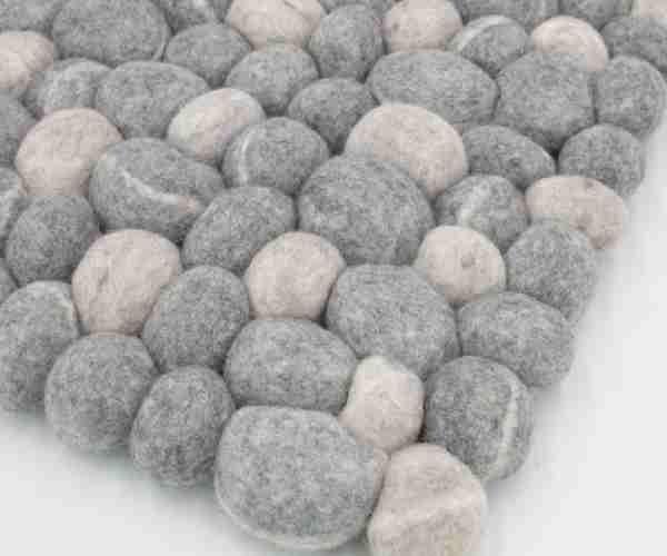 Pebble Stone & Felted Rug3